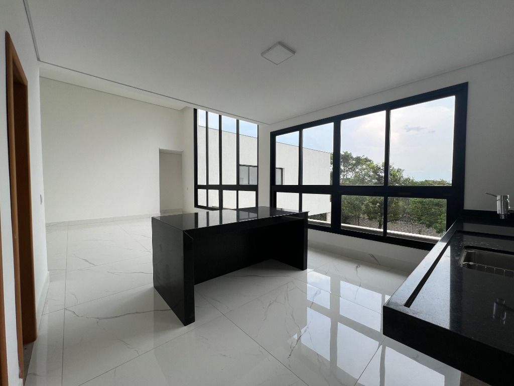 Imagem Casa de Condomínio com 4 Quartos à Venda, 260 m² em Várzea - Lagoa Santa Imagem Casa de Condomínio com 4 Quartos à Venda, 260 m² em Várzea - Lagoa Santa