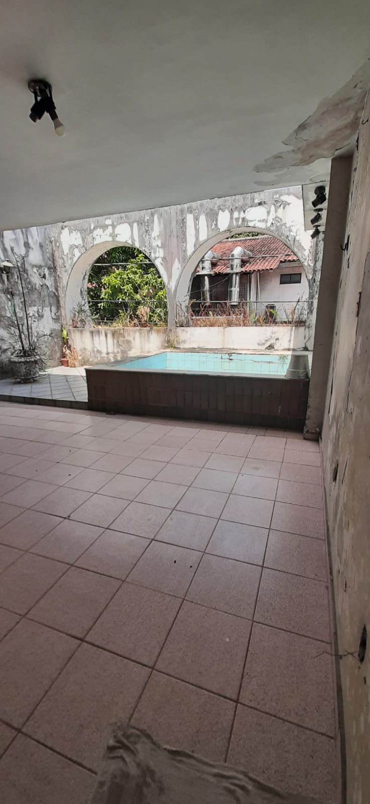 Imagem Casa com 4 Quartos à Venda, 200 m²em Souza - Belém Imagem Casa com 4 Quartos à Venda, 200 m²em Souza - Belém