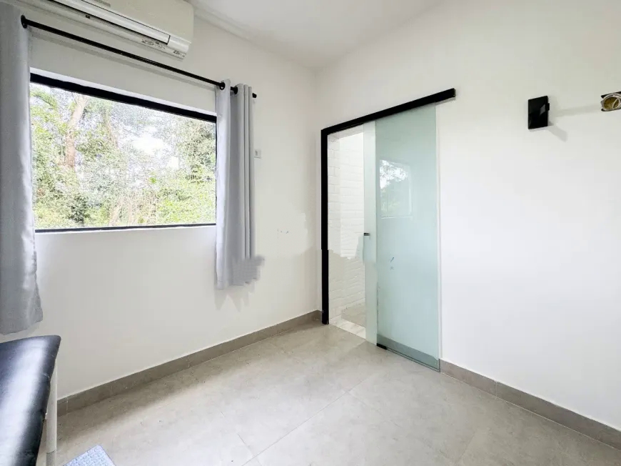 Imagem Casa de Condomínio com 3 Quartos à Venda, 2 m²em Embu Colonial - Embu das Artes