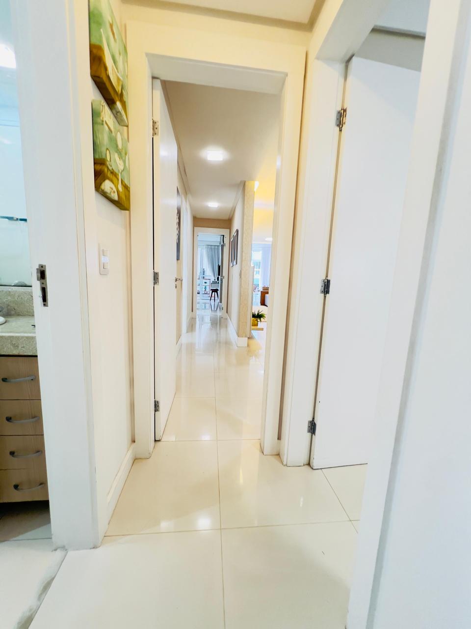 Imagem Apartamento com 4 Quartos à Venda, 160 m²em Praia da Costa - vila Velha Imagem Apartamento com 4 Quartos à Venda, 160 m²em Praia da Costa - vila Velha
