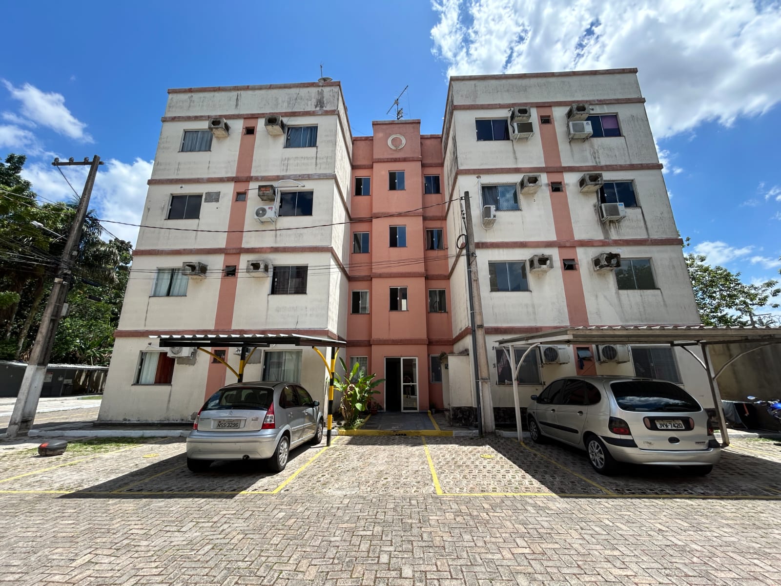 Imagem Apartamento com 2 Quartos à Venda, 55 m²em Coqueiro - Ananindeua
