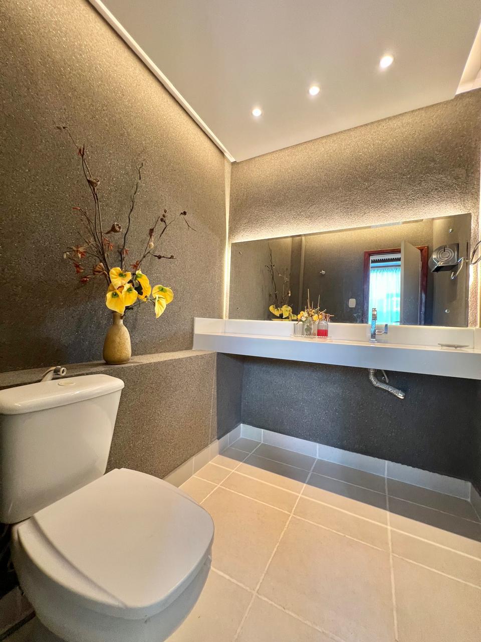Imagem Casa com 3 Quartos à Venda, 320 m²em Curió-Utinga - Belém Imagem Casa com 3 Quartos à Venda, 320 m²em Curió-Utinga - Belém