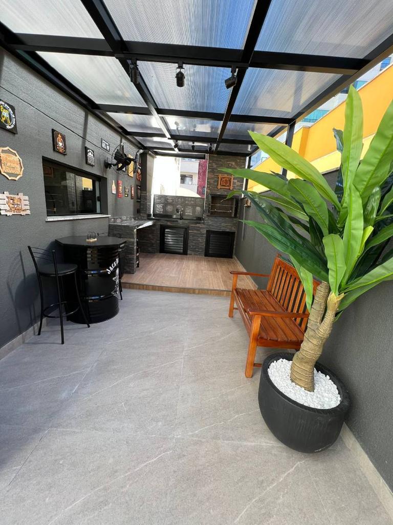 Imagem Apartamento com 2 Quartos à Venda, 130 m²em Centro - Balneário Camboriú