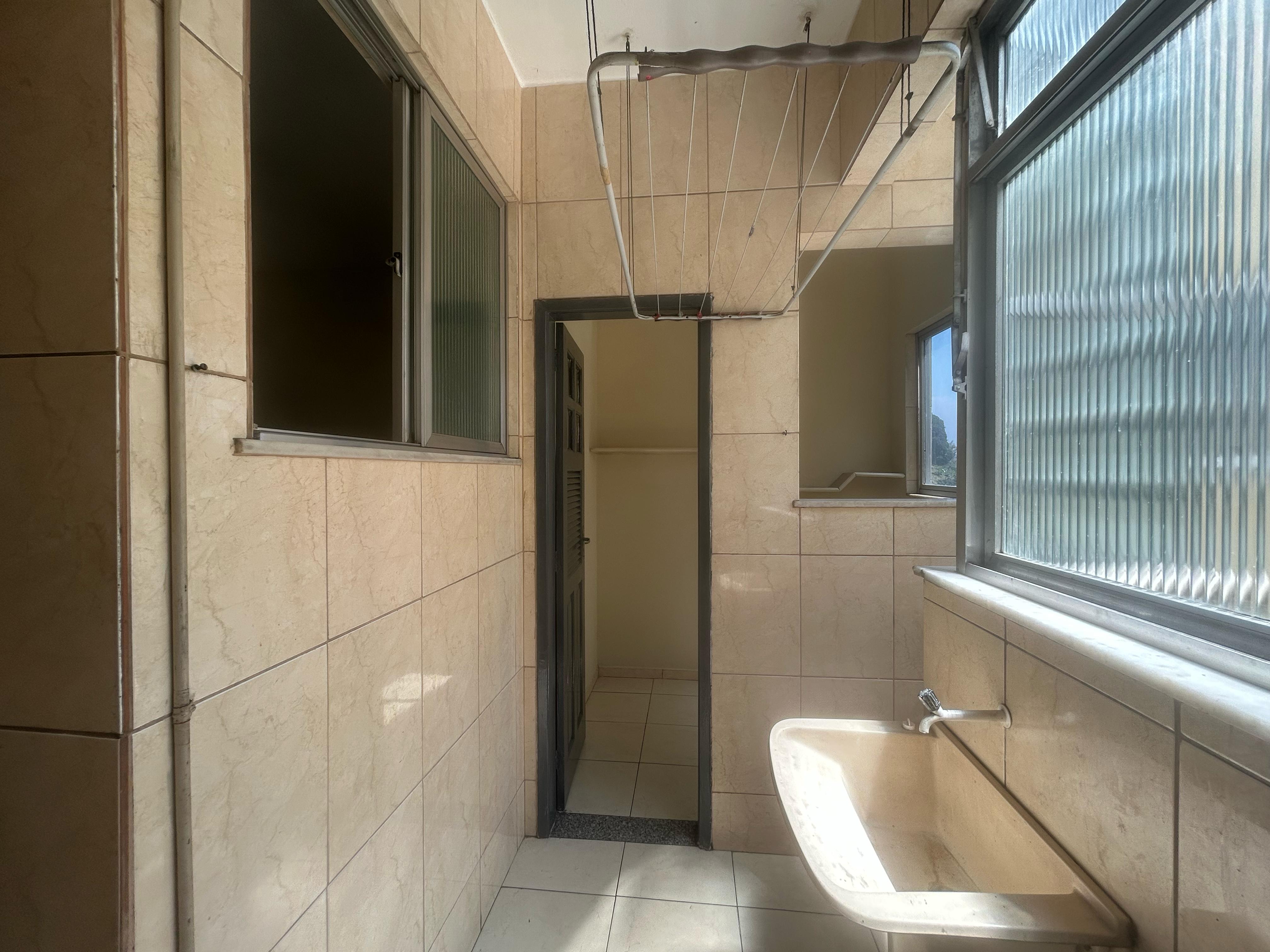 Imagem Apartamento com 2 Quartos à Venda, 50 m² em Fátima - Niterói