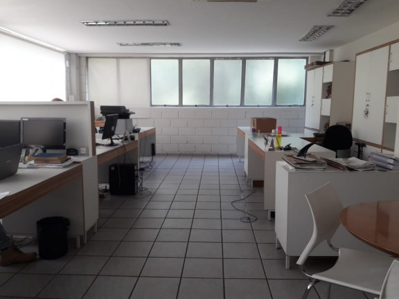 Imagem Galpão à Venda ou Locação, 3.950 m² em Jardim Caiapia - Cotia