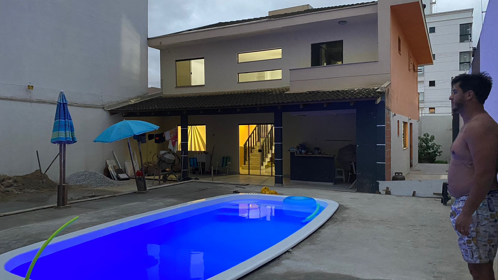 Imagem Sobrado com 3 Quartos à Venda, 360 m²em Santa Regina - Camboriú Imagem Sobrado com 3 Quartos à Venda, 360 m²em Santa Regina - Camboriú