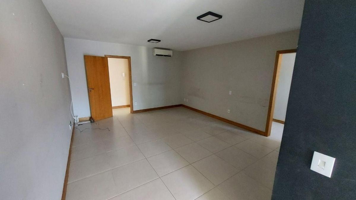Imagem Casa com 4 Quartos à Venda, 180 m²em Largo da Batalha - Niterói Imagem Casa com 4 Quartos à Venda, 180 m²em Largo da Batalha - Niterói