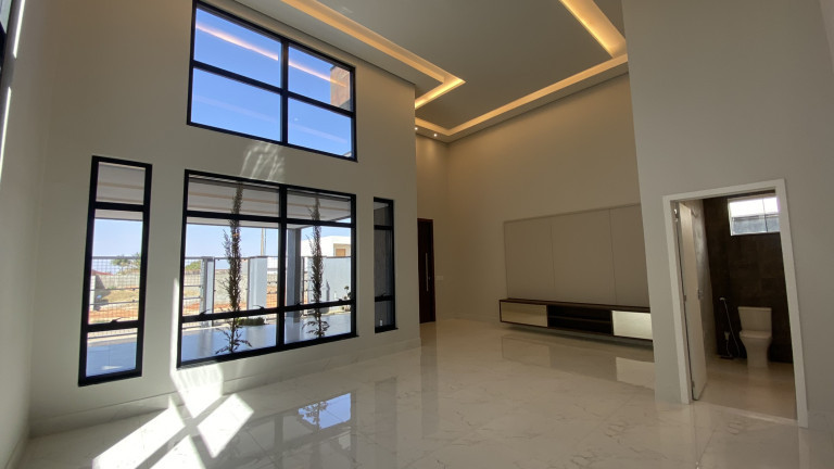 Imagem Casa de Condomínio com 4 Quartos à Venda,  em Setor Habitacional Vicente Pires - Brasília