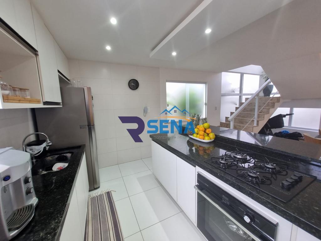 Imagem Casa de Condomínio com 4 Quartos à Venda, 185 m²em Buraquinho - Lauro de Freitas