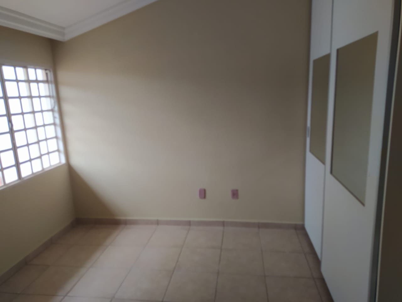 Imagem Casa de Condomínio com 3 Quartos à Venda, 200 m²em Jardim Ana Lúcia - Goiânia