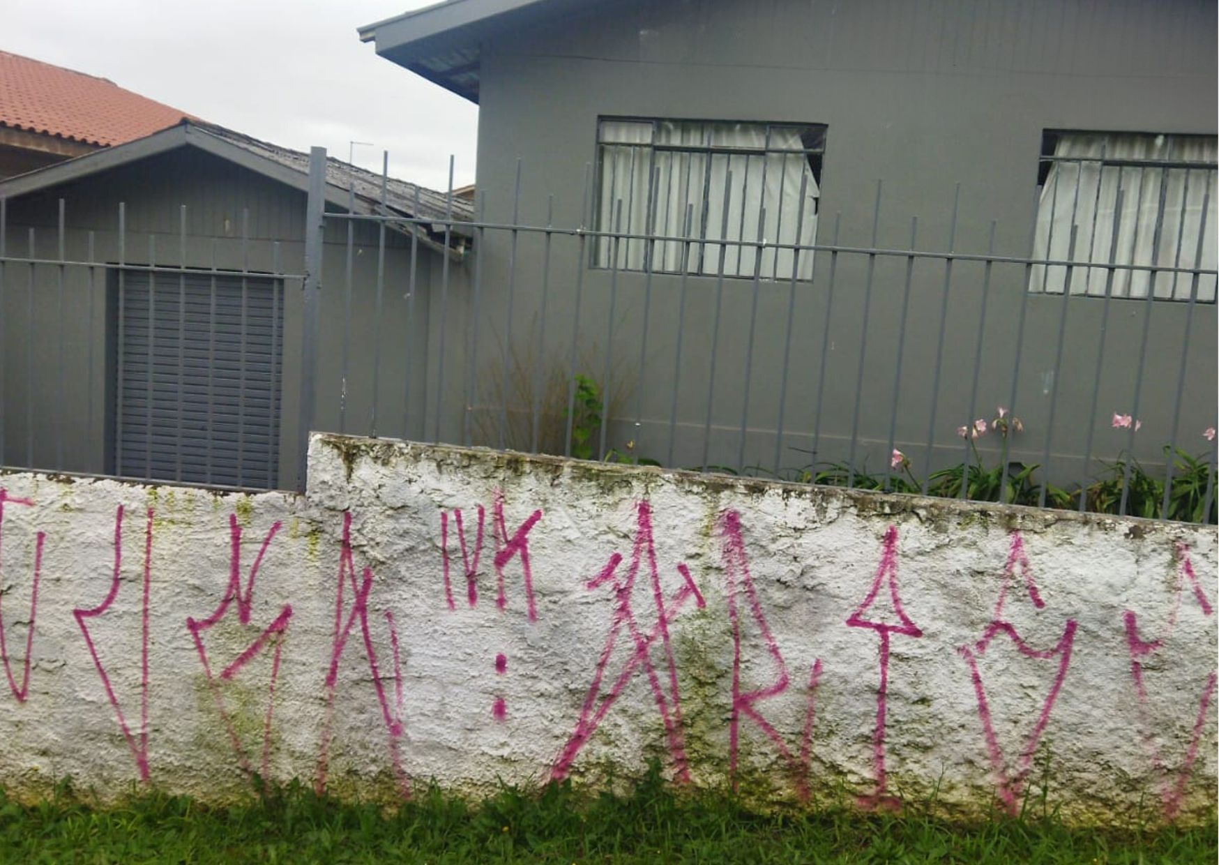 Imagem Terreno à Venda, 600 m²em Boqueirão - Curitiba