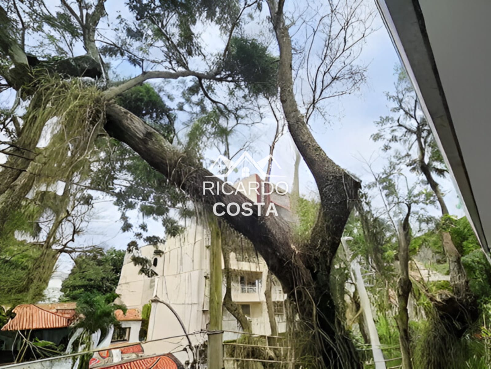 Imagem Cobertura com 2 Quartos à Venda ou Locação, 190 m² em Humaitá - Rio de Janeiro Imagem Cobertura com 2 Quartos à Venda ou Locação, 190 m² em Humaitá - Rio de Janeiro