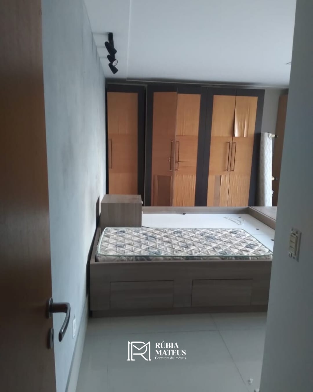 Imagem Apartamento com 2 Quartos para Alugar, 89 m² em Tirol - Natal Imagem Apartamento com 2 Quartos para Alugar, 89 m² em Tirol - Natal