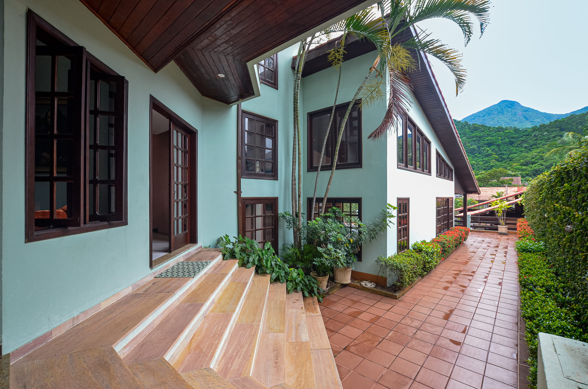 Imagem Casa com 4 Quartos à Venda, 527 m² em Anil - Rio de Janeiro Imagem Casa com 4 Quartos à Venda, 527 m² em Anil - Rio de Janeiro