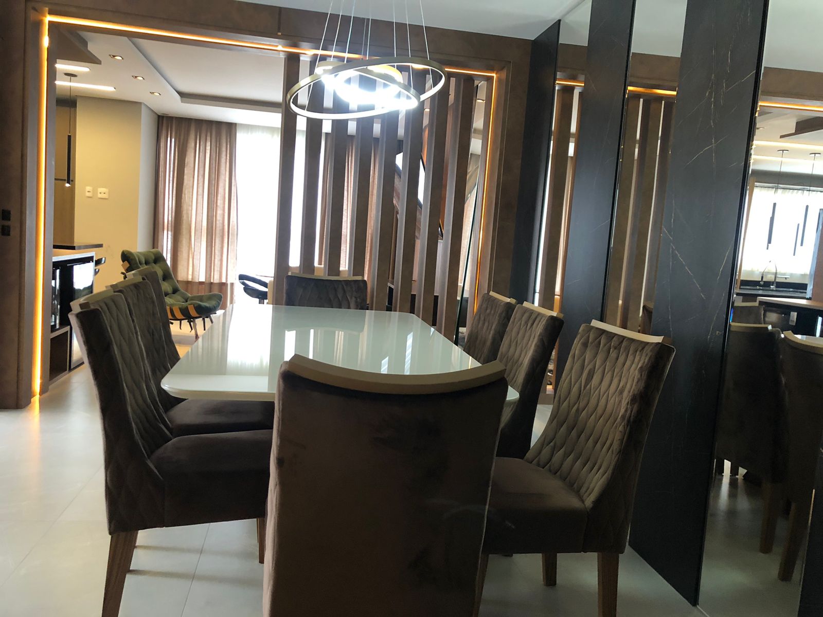 Imagem Apartamento com 3 Quartos à Venda, 143 m²em Centro - Balneário Camboriú Imagem Apartamento com 3 Quartos à Venda, 143 m²em Centro - Balneário Camboriú