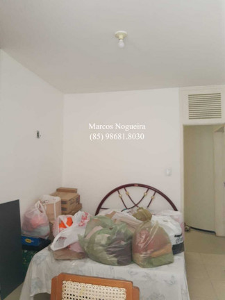 Imagem Casa com 4 Quartos à Venda, 279 m²em Vila União - Fortaleza
