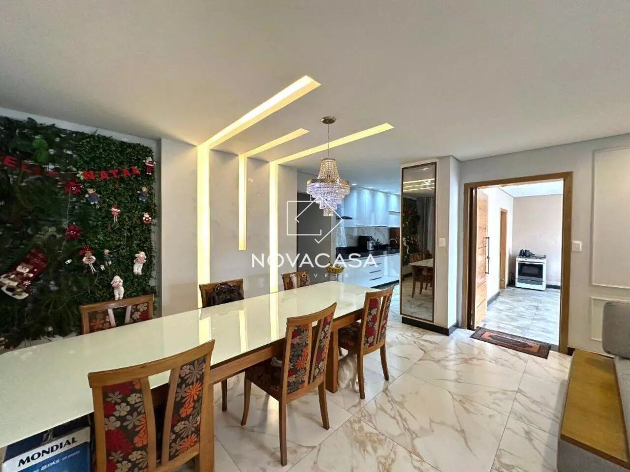 Imagem Casa com 5 Quartos à Venda, 250 m² em Rio Branco - Belo Horizonte Imagem Casa com 5 Quartos à Venda, 250 m² em Rio Branco - Belo Horizonte