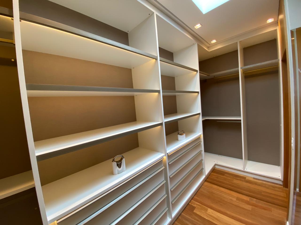 Imagem Casa de Condomínio com 4 Quartos à Venda, 575 m²em Centro Comercial Jubran - Barueri Imagem Casa de Condomínio com 4 Quartos à Venda, 575 m²em Centro Comercial Jubran - Barueri