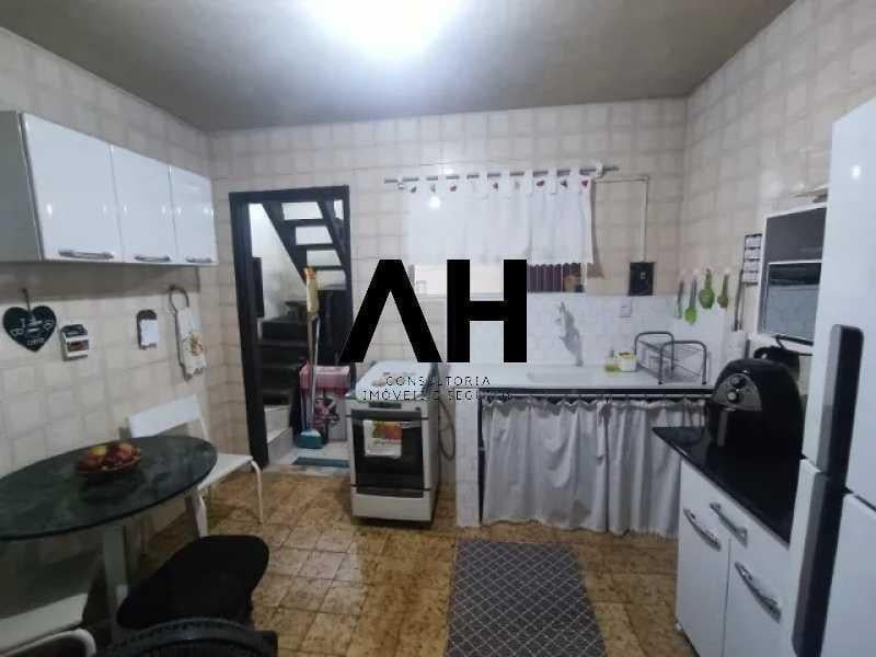 Imagem Casa com 4 Quartos à Venda, 120 m²em Badu - Niterói Imagem Casa com 4 Quartos à Venda, 120 m²em Badu - Niterói