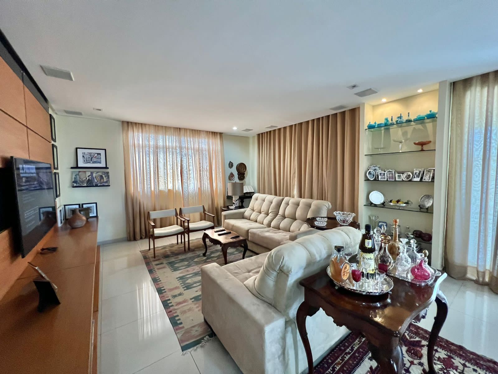 Imagem Apartamento com 3 Quartos à Venda, 240 m²em Nazaré - Belém Imagem Apartamento com 3 Quartos à Venda, 240 m²em Nazaré - Belém