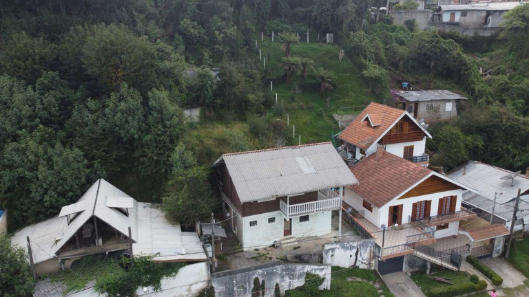 Imagem Casa com 4 Quartos à Venda, 120 m² em Santa Cruz - Campos do Jordão Imagem Casa com 4 Quartos à Venda, 120 m² em Santa Cruz - Campos do Jordão