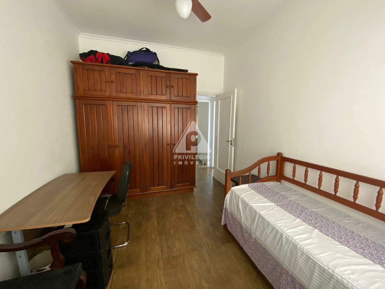 Imagem Apartamento com 3 Quartos à Venda, 160 m²em Copacabana - Rio de Janeiro