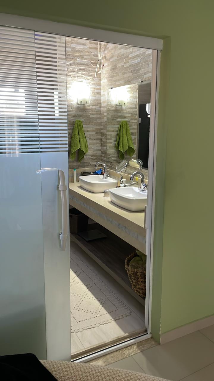 Imagem Casa com 4 Quartos à Venda, 300 m² em Guaratiba - Rio de Janeiro Imagem Casa com 4 Quartos à Venda, 300 m² em Guaratiba - Rio de Janeiro