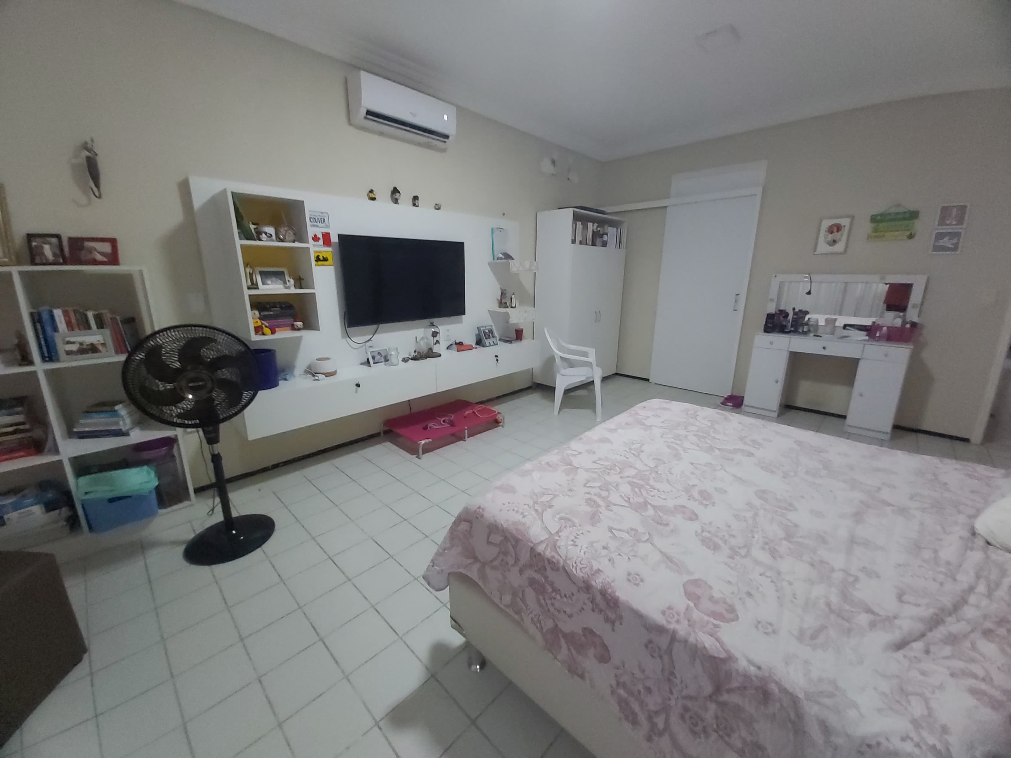 Imagem Casa com 6 Quartos à Venda, 520 m² em José de Alencar - Fortaleza Imagem Casa com 6 Quartos à Venda, 520 m² em José de Alencar - Fortaleza