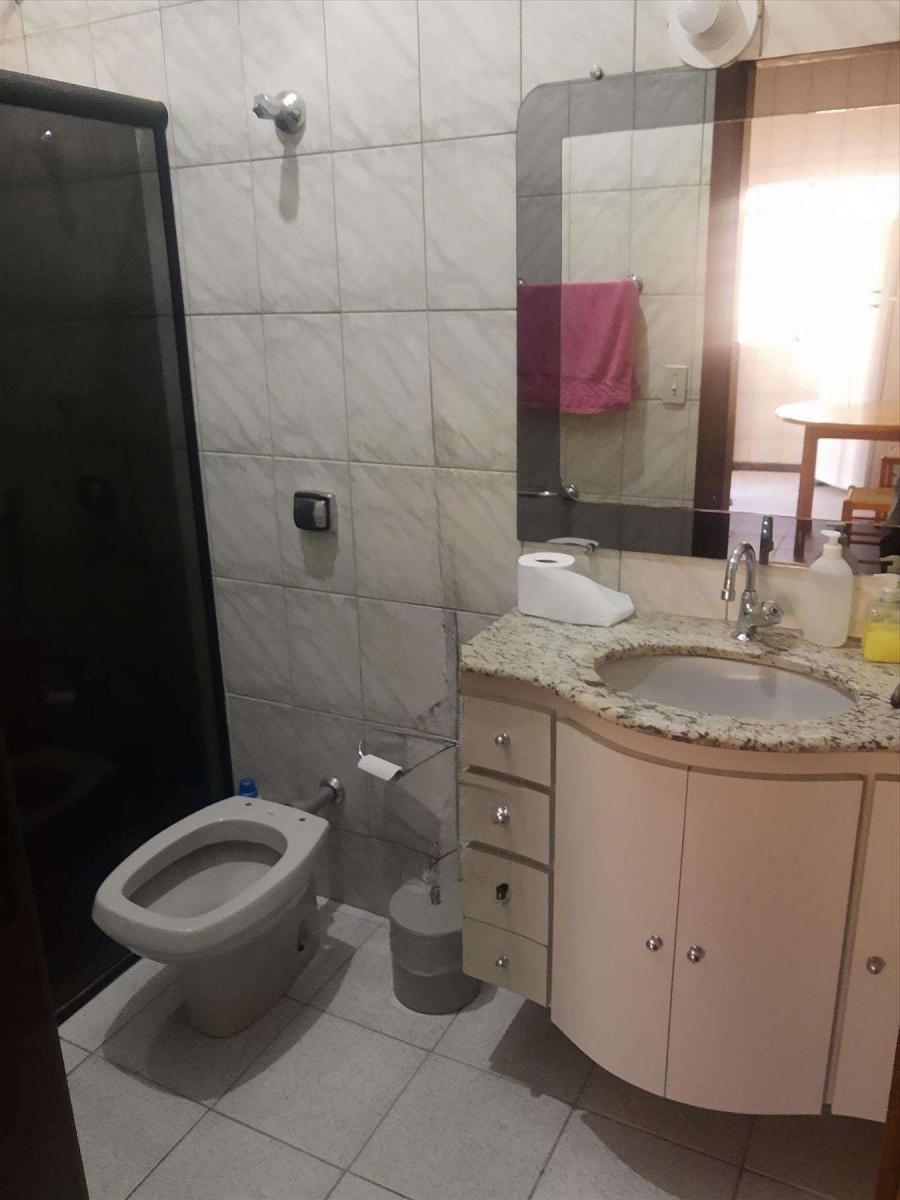Imagem Casa com 3 Quartos à Venda, 360 m² em João Pinheiro - Belo Horizonte Imagem Casa com 3 Quartos à Venda, 360 m² em João Pinheiro - Belo Horizonte
