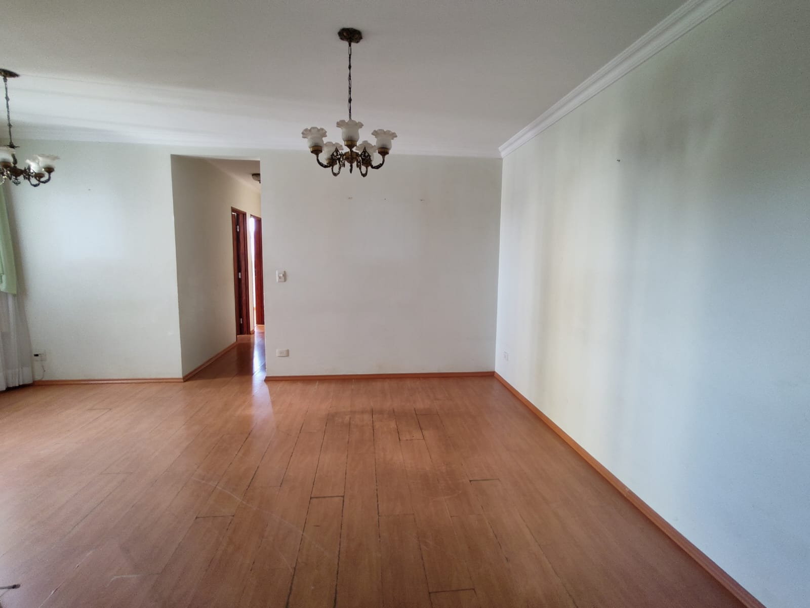 Imagem Apartamento com 3 Quartos à Venda, 64 m²em Cláudia - Londrina