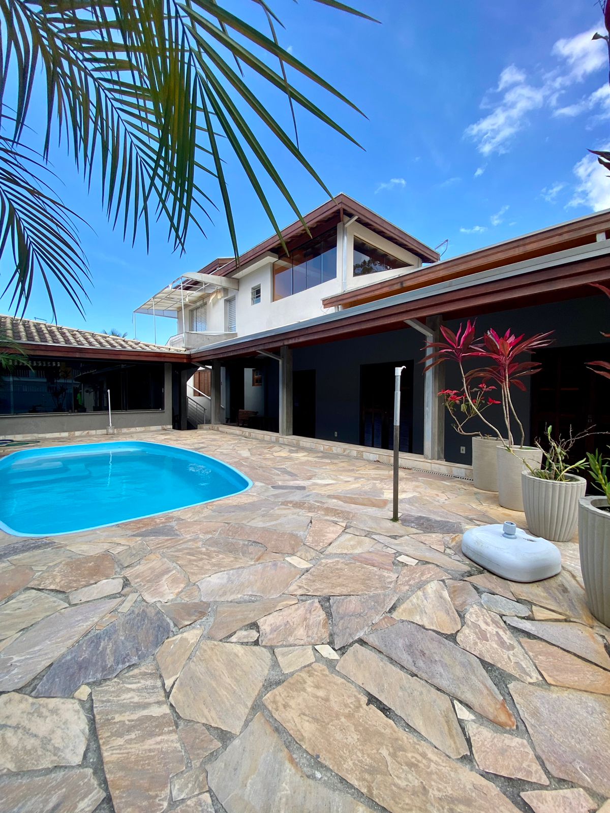 Imagem Casa de Condomínio com 4 Quartos à Venda, 160 m²em Massaguaçu - Caraguatatuba Imagem Casa de Condomínio com 4 Quartos à Venda, 160 m²em Massaguaçu - Caraguatatuba