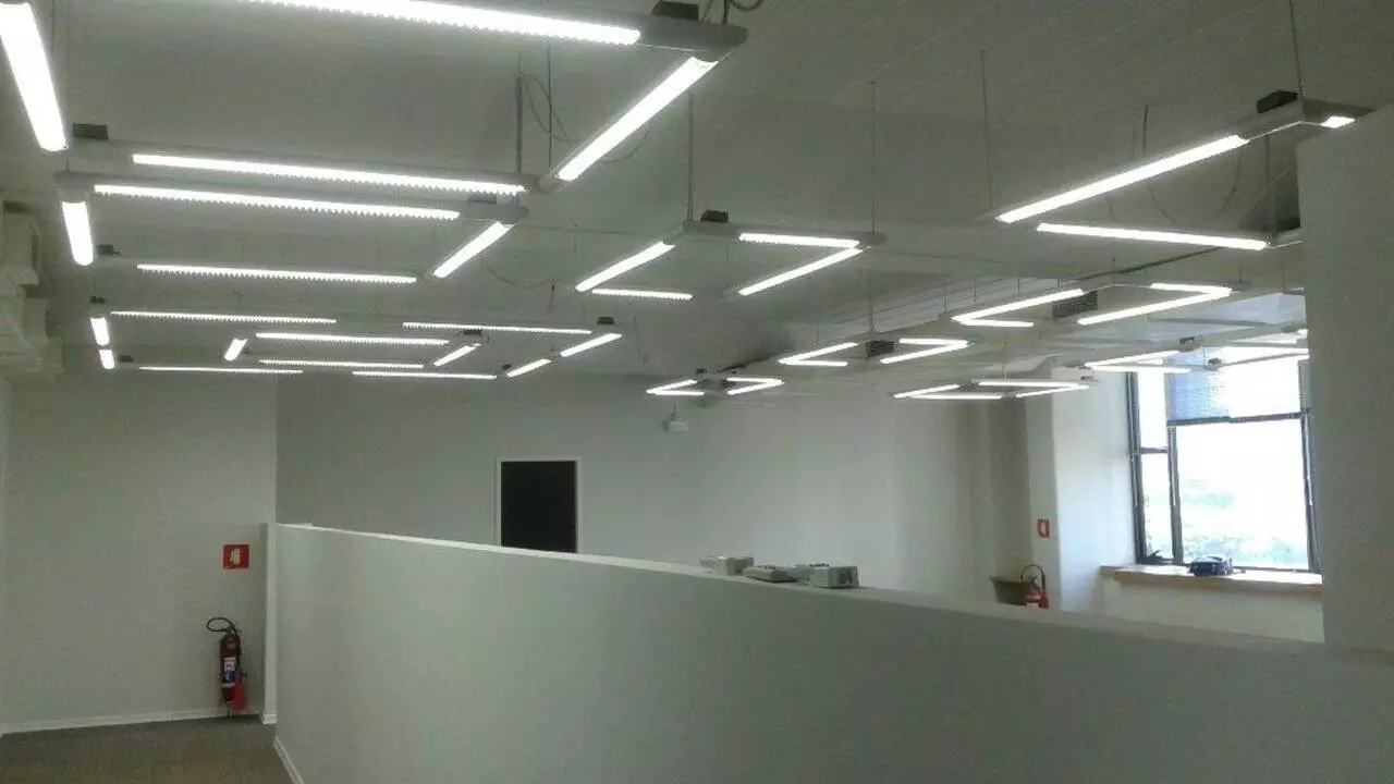 Imagem Sala Comercial à Venda ou Locação, 374 m²em Cidade Monções - São Paulo