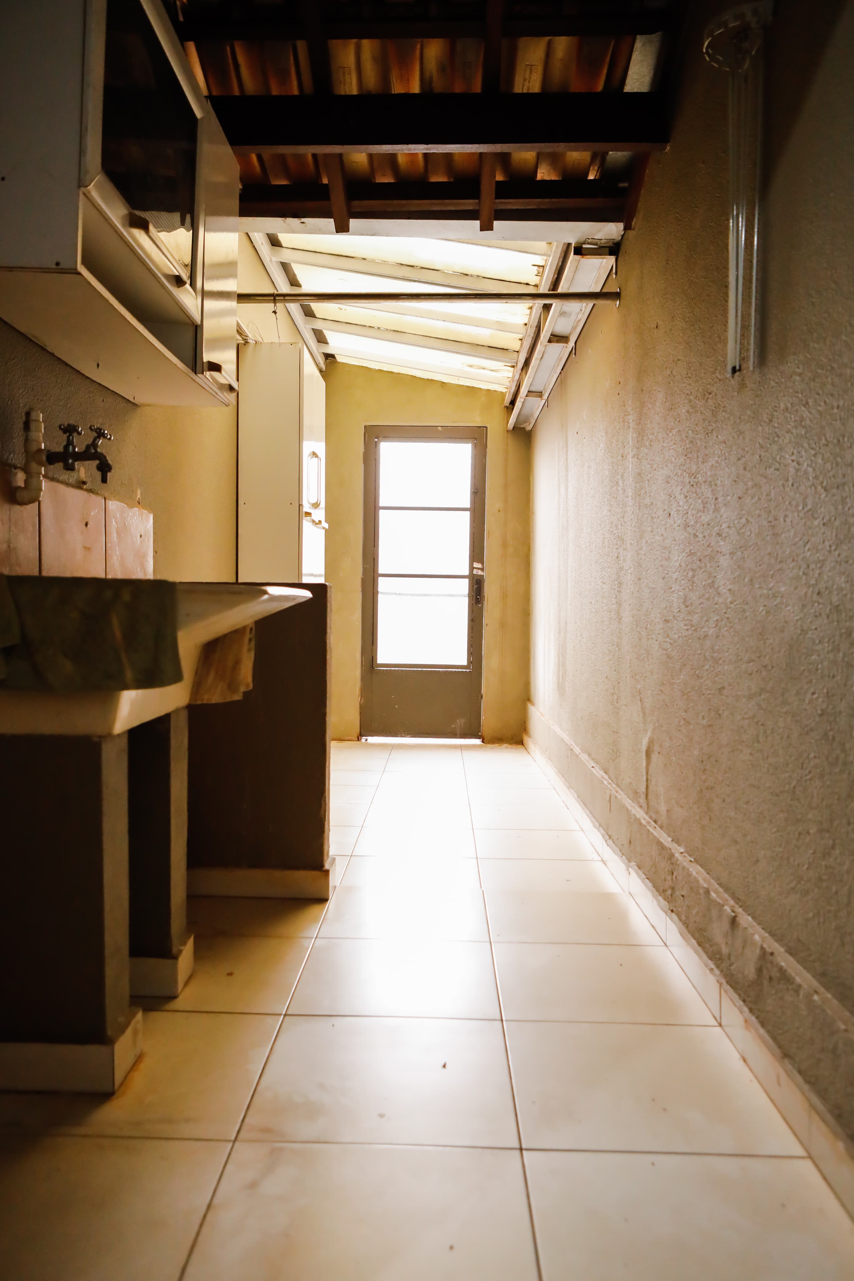 Imagem Sobrado com 3 Quartos à Venda ou Temporada, 160 m²em Jardim Guararapes - Londrina