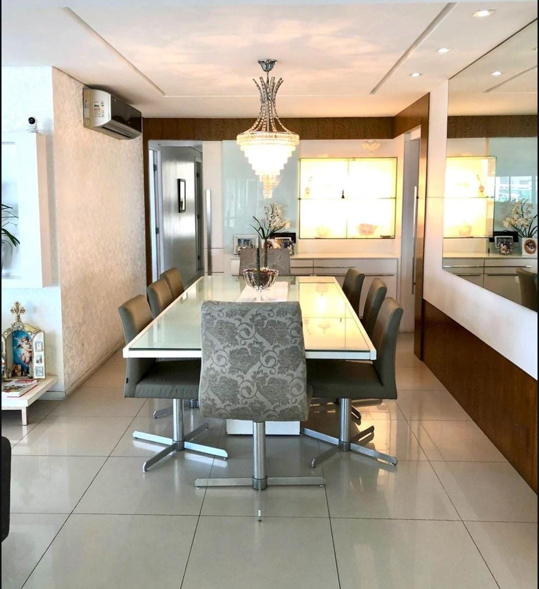 Imagem Apartamento com 4 Quartos à Venda, 254 m²em Aldeota - Fortaleza Imagem Apartamento com 4 Quartos à Venda, 254 m²em Aldeota - Fortaleza