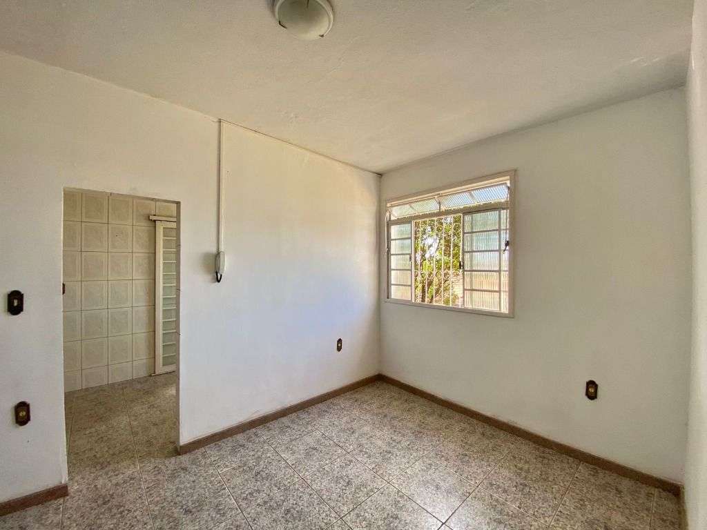 Imagem Casa com 2 Quartos à Venda, 110 m² em Planalto - Belo Horizonte Imagem Casa com 2 Quartos à Venda, 110 m² em Planalto - Belo Horizonte