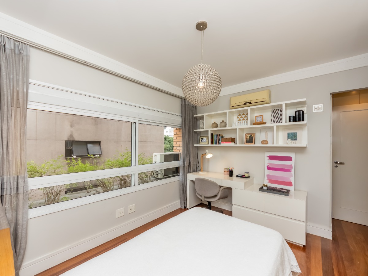 Imagem Apartamento com 3 Quartos à Venda, 243 m² em Vila Uberabinha - São Paulo