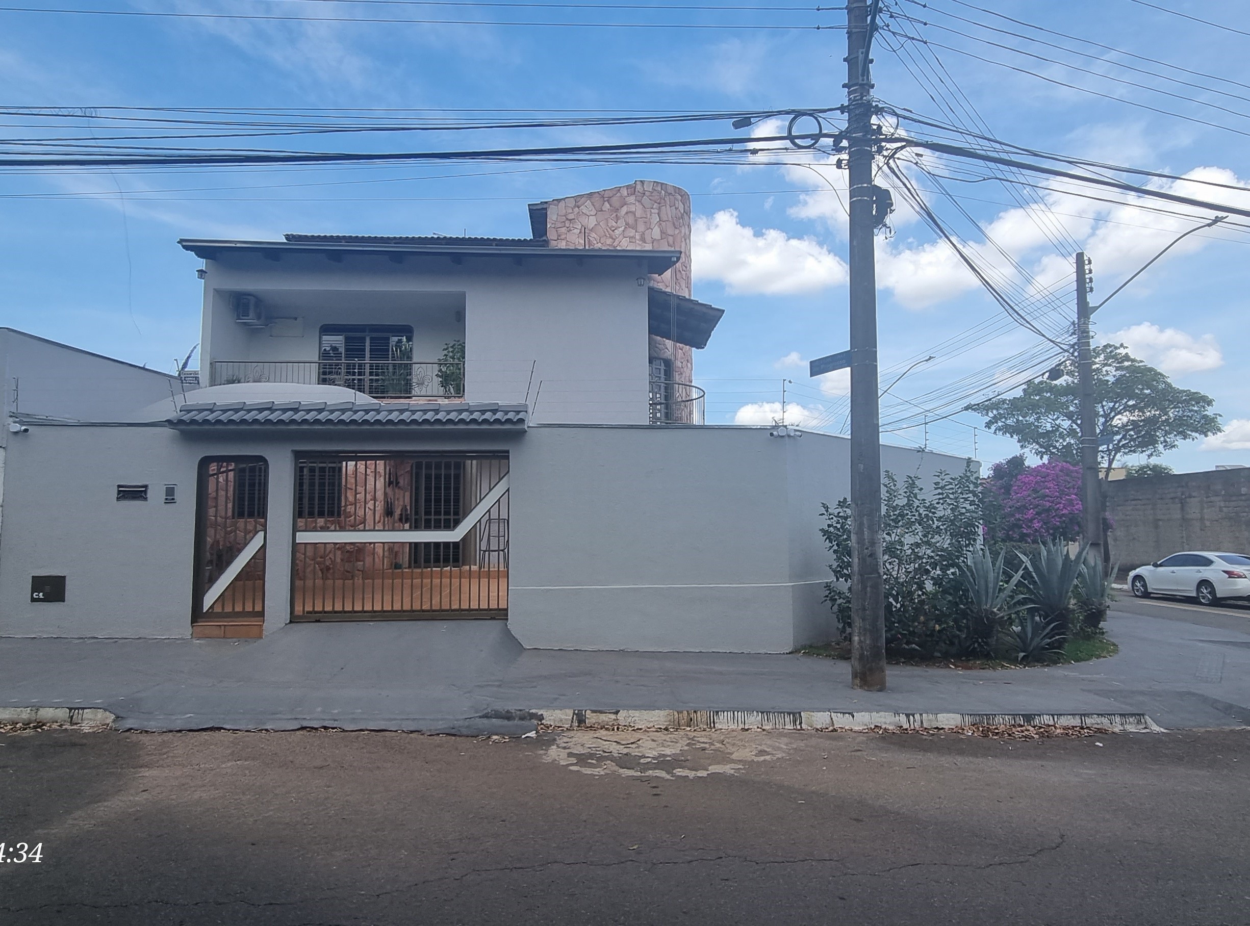 Imagem Sobrado com 4 Quartos à Venda ou Temporada, 250 m²em Setor Jaó - Goiânia Imagem Sobrado com 4 Quartos à Venda ou Temporada, 250 m²em Setor Jaó - Goiânia