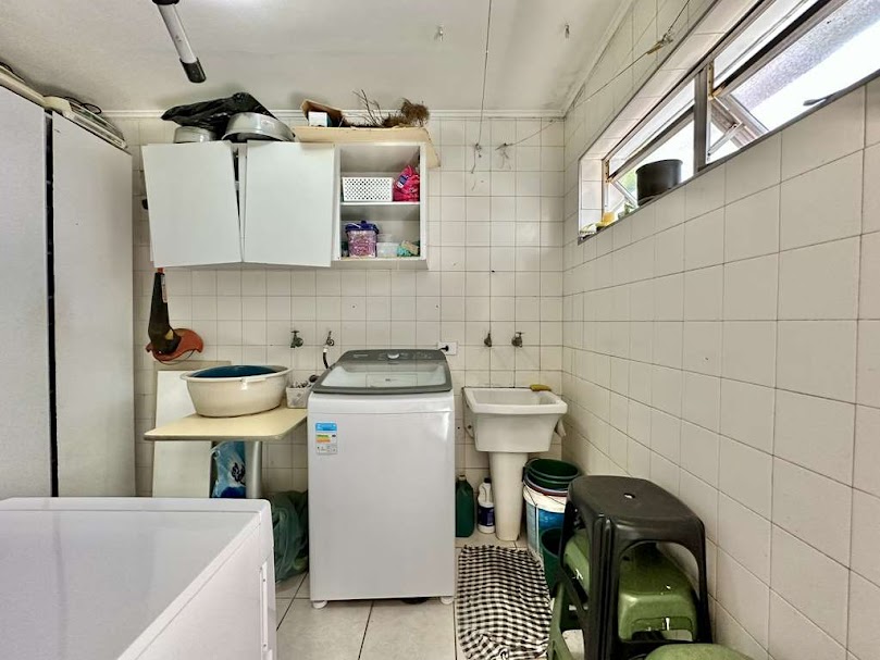 Imagem Casa com 4 Quartos à Venda, 228 m² em Jardim Jussara - São Paulo