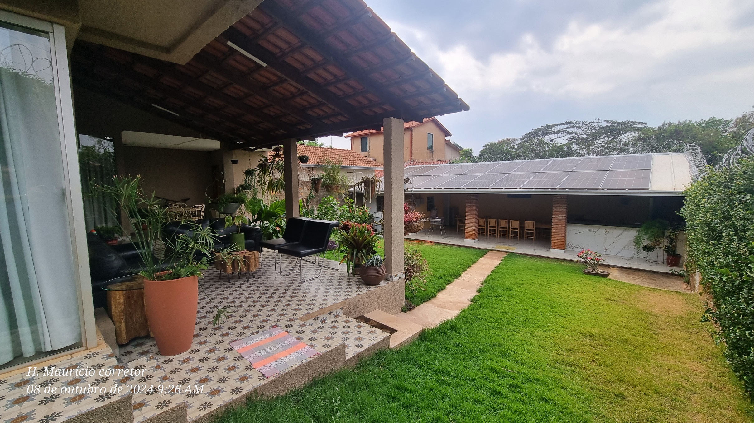 Imagem Sobrado com 4 Quartos à Venda, 300 m²em Setor Jaó - Goiânia Imagem Sobrado com 4 Quartos à Venda, 300 m²em Setor Jaó - Goiânia