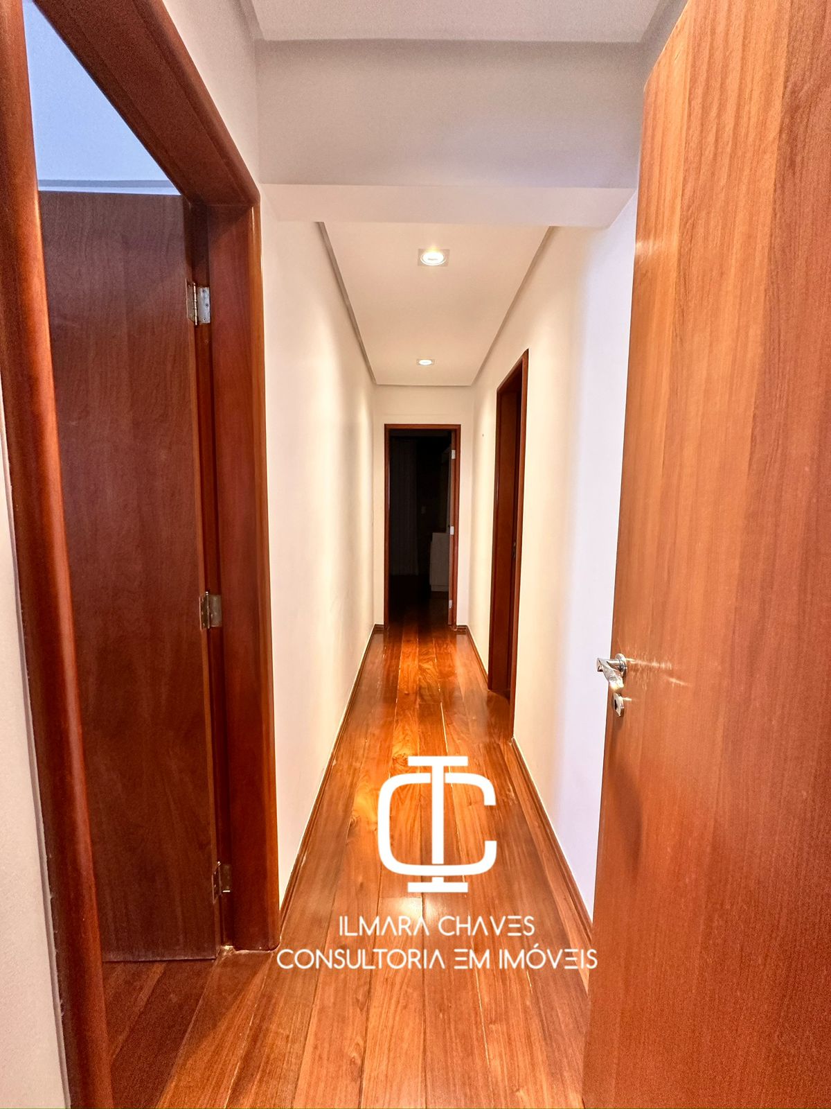 Imagem Apartamento com 3 Quartos à Venda, 178 m²em Setor Oeste - Goiânia Imagem Apartamento com 3 Quartos à Venda, 178 m²em Setor Oeste - Goiânia
