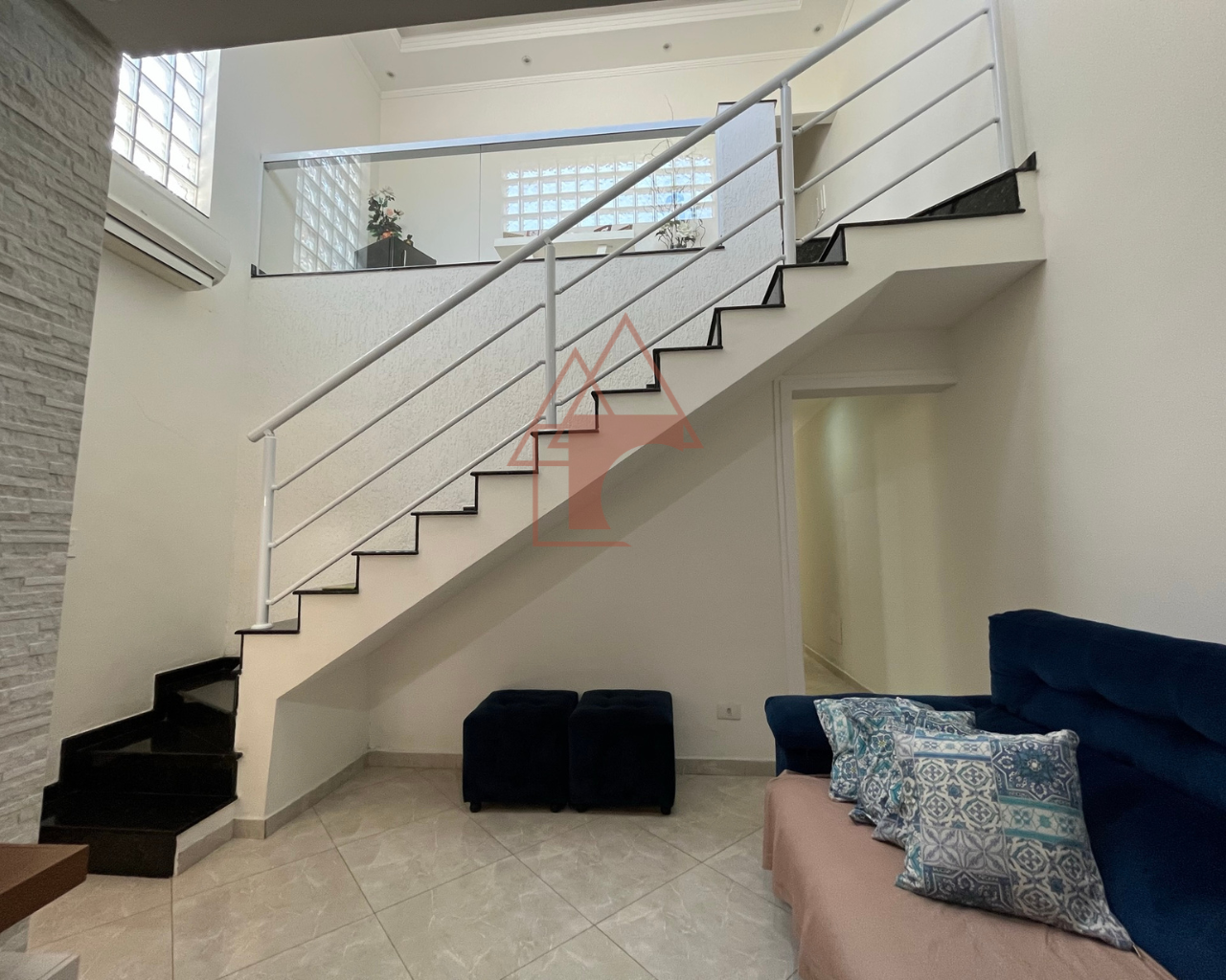 Sobrado com 3 Quartos para Alugar, 175 m² em Vila Ponte Nova - Cubatão
