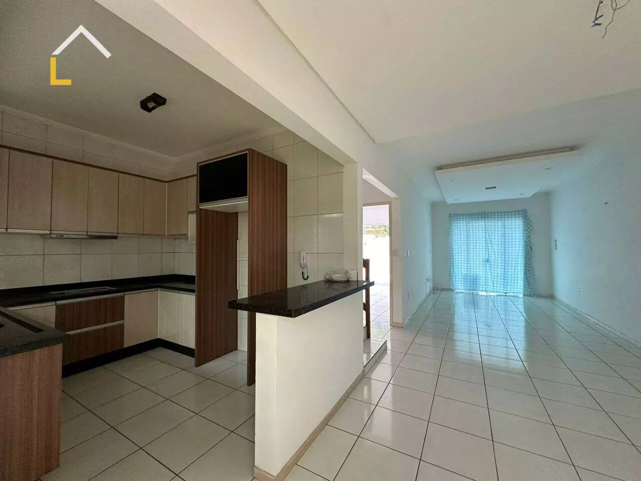 Imagem Casa com 3 Quartos à Venda, 120 m²em Floresta - Joinville Imagem Casa com 3 Quartos à Venda, 120 m²em Floresta - Joinville