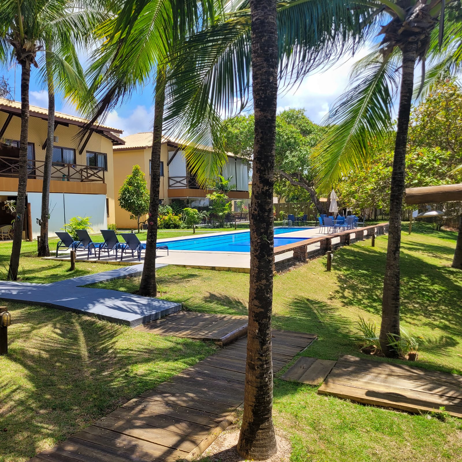 Imagem Apartamento com 2 Quartos à Venda, 70 m²em Itacimirim - Monte Gordo