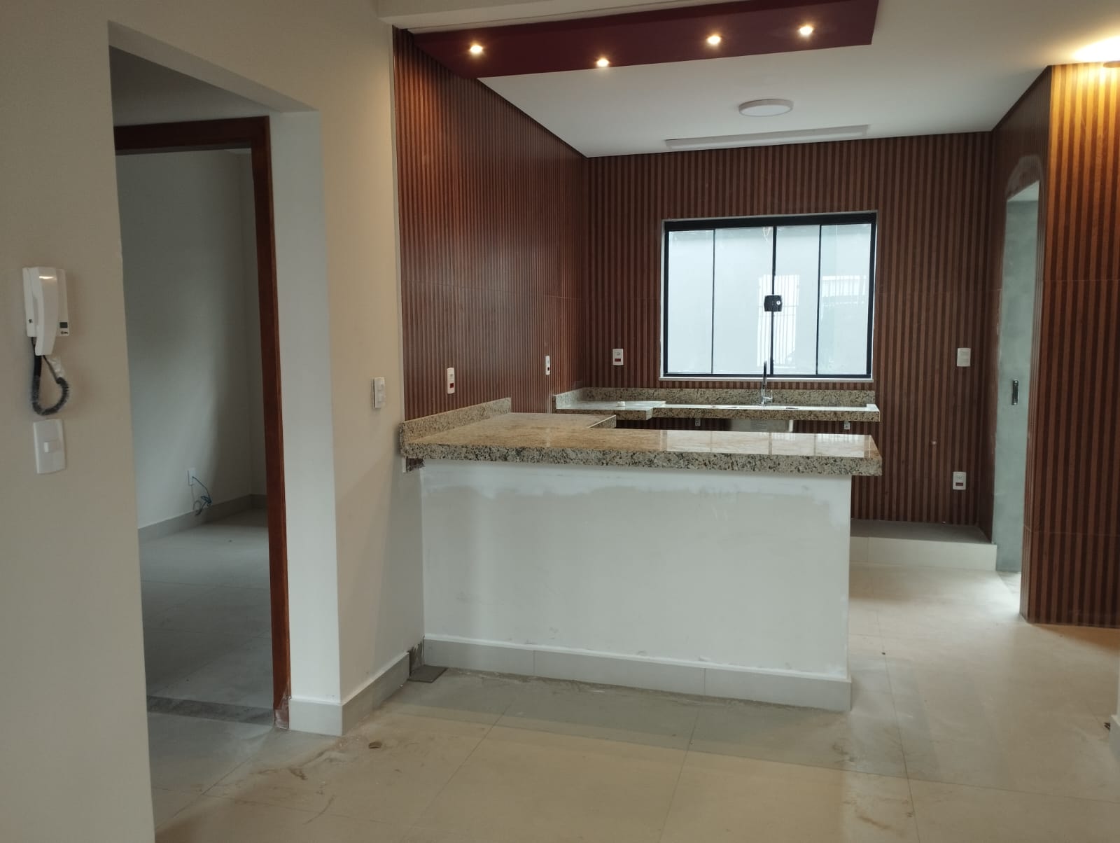 Imagem Casa com 2 Quartos para Alugar, 50 m² em Centro - Rio das Pedras Imagem Casa com 2 Quartos para Alugar, 50 m² em Centro - Rio das Pedras