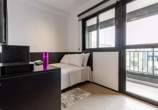 Studio com 1 Quarto à Venda ou Locação,  em Vila Mariana - São Paulo