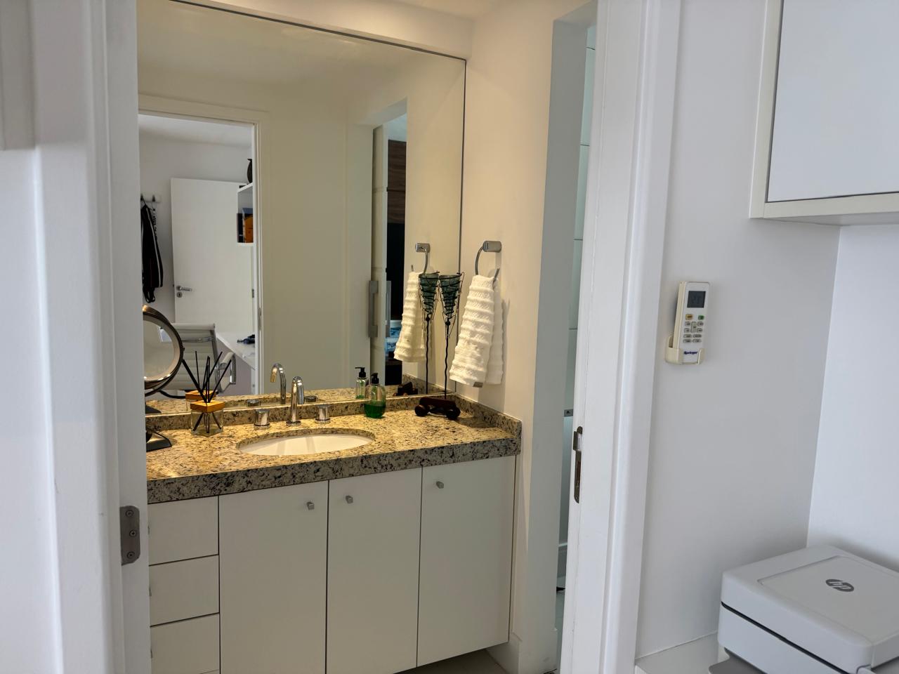 Imagem Apartamento com 3 Quartos à Venda, 126 m² em São Francisco - Niterói Imagem Apartamento com 3 Quartos à Venda, 126 m² em São Francisco - Niterói