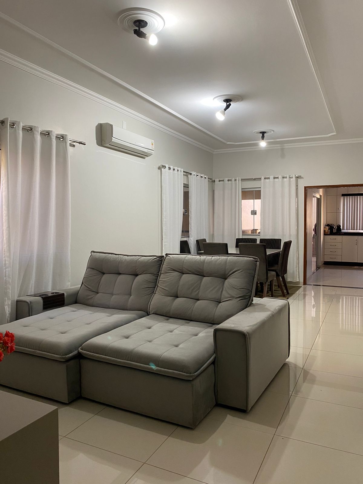 Imagem Casa com 2 Quartos à Venda ou Temporada, 159 m²em Vila Bandeirante - Campo Grande Imagem Casa com 2 Quartos à Venda ou Temporada, 159 m²em Vila Bandeirante - Campo Grande