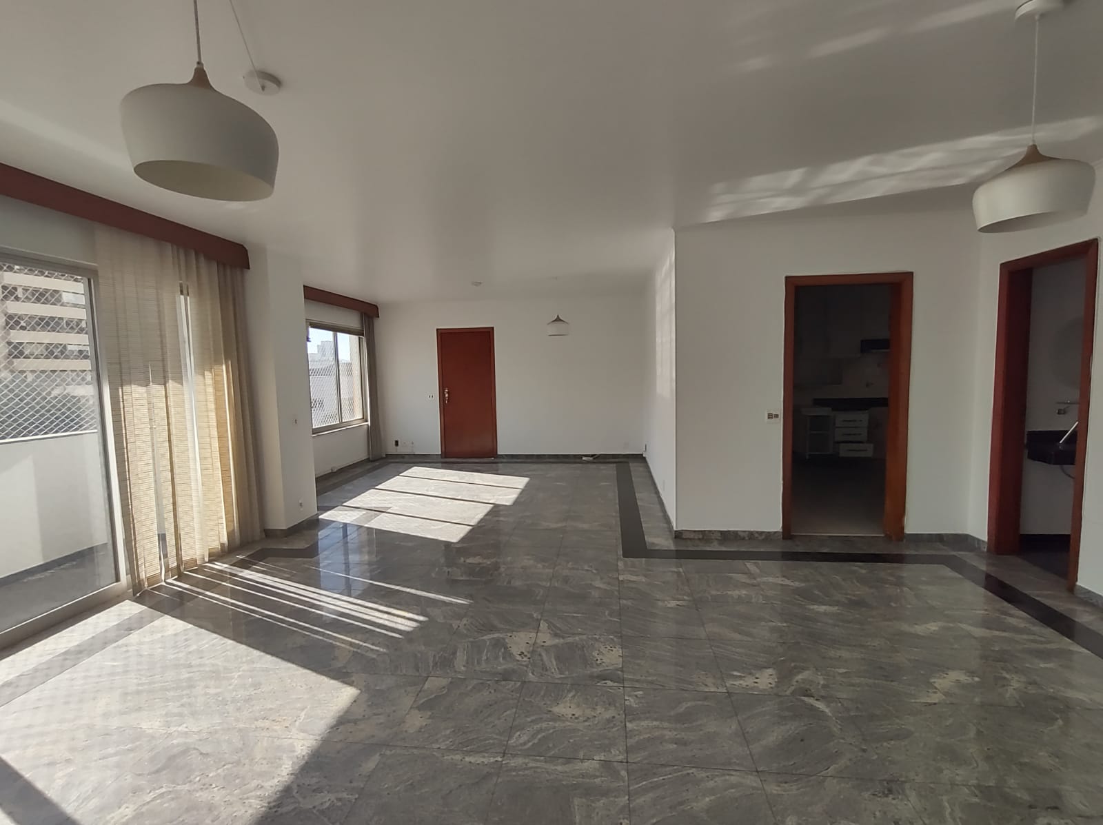 Imagem Apartamento com 3 Quartos à Venda ou Temporada, 136 m²em Vila Pompéia - São Paulo Imagem Apartamento com 3 Quartos à Venda ou Temporada, 136 m²em Vila Pompéia - São Paulo