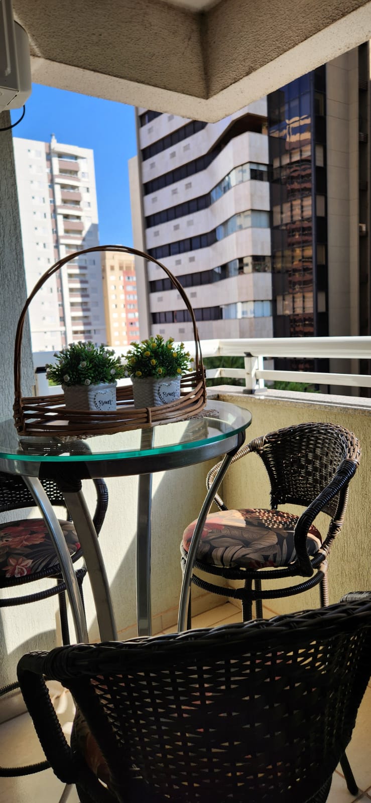 Imagem Apartamento com 3 Quartos à Venda, 78 m²em Centro - Londrina