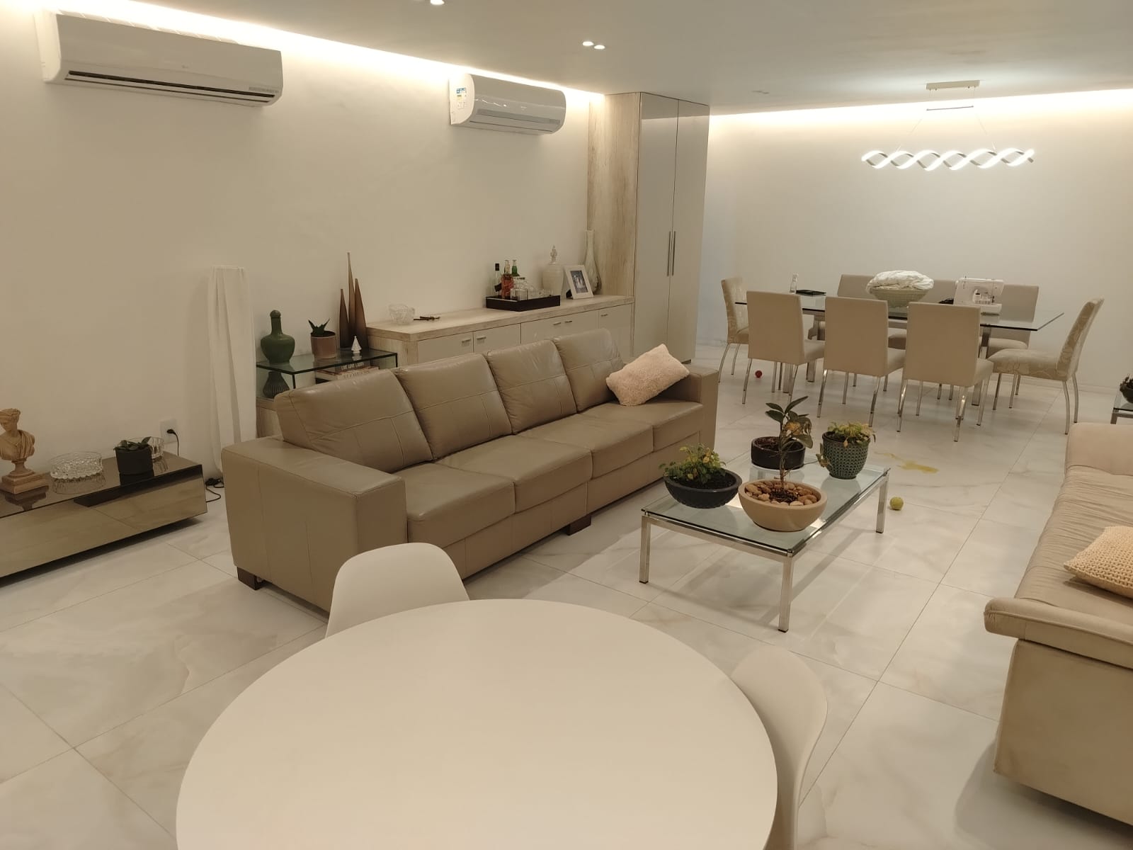 Imagem Apartamento com 4 Quartos à Venda, 198 m² em Aflitos - Recife Imagem Apartamento com 4 Quartos à Venda, 198 m² em Aflitos - Recife